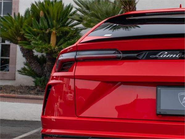 2022 Lamborghini Urus in Rosso Mars Metallic - exterior photo 15