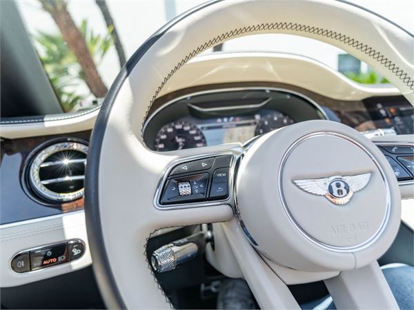 2023 Bentley Continental GTC Speed in Onyx - interior photo 19