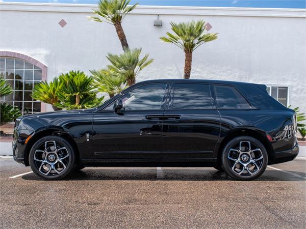 2025 Rolls-Royce Cullinan Black Badge in Black - exterior photo 4