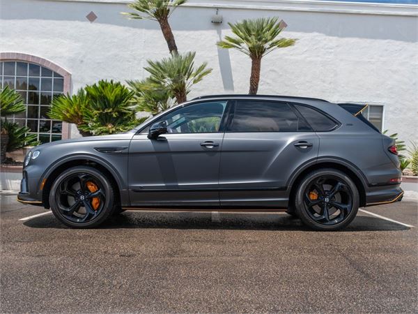 2025 Bentley Bentayga V8 Black Edition in Anthracite Satin - exterior photo 4