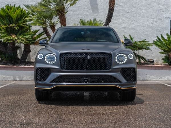 2025 Bentley Bentayga V8 Black Edition in Anthracite Satin - exterior photo 11