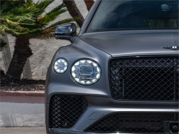 2025 Bentley Bentayga V8 Black Edition in Anthracite Satin - exterior photo 12