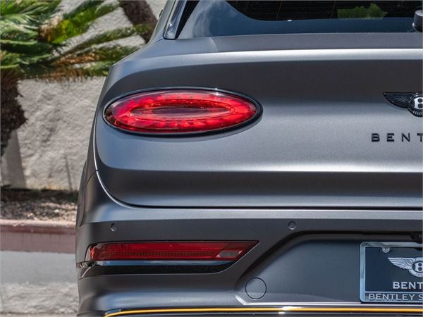 2025 Bentley Bentayga V8 Black Edition in Anthracite Satin - exterior photo 16