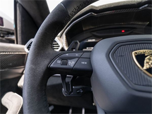 2024 Lamborghini Urus Performante in Grigio Keres Metallic - interior photo 23