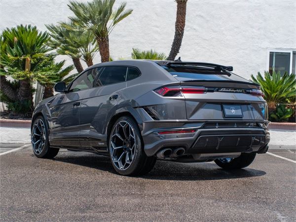 2024 Lamborghini Urus Performante in Grigio Keres Metallic - exterior photo 18