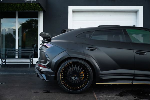 2021 Lamborghini Urus Mansory in Black - exterior photo 8