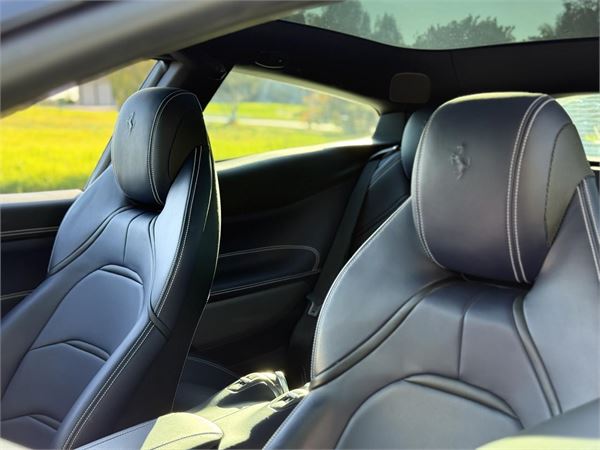 2017 Ferrari GTC4 Lusso in Bianco Italia - interior photo 16