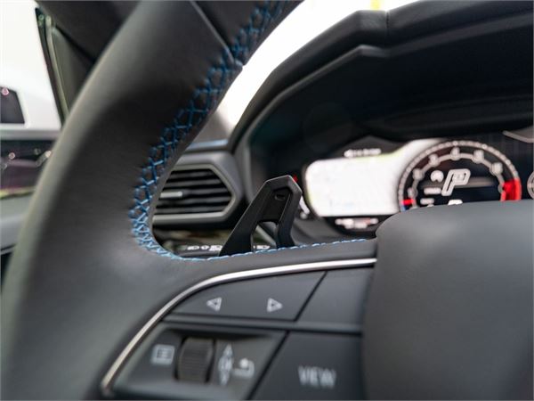 2024 Lamborghini Urus S in Grigio Nimbus Metallic - interior photo 24