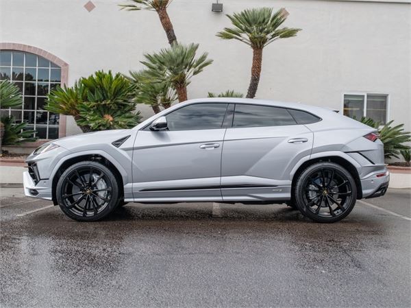 2024 Lamborghini Urus S in Grigio Nimbus Metallic - exterior photo 3