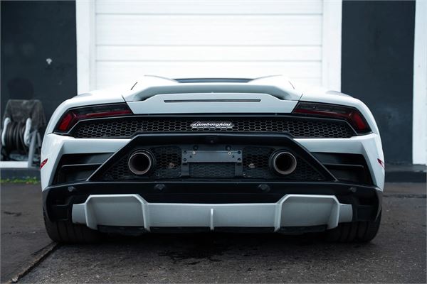 2021 Lamborghini Huracan EVO Spyder LP580-2 in White - exterior photo 4