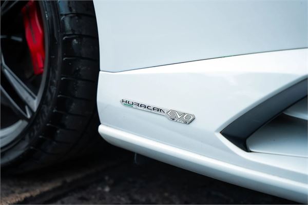 2021 Lamborghini Huracan EVO Spyder LP580-2 in White - exterior photo 10