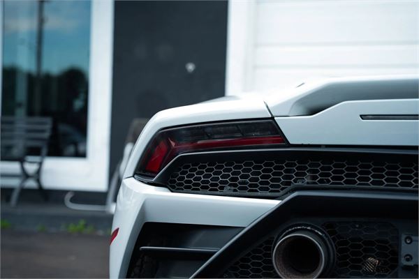 2021 Lamborghini Huracan EVO Spyder LP580-2 in White - exterior photo 12