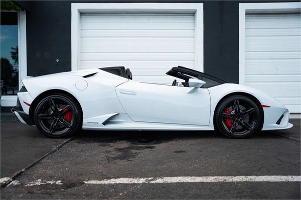 2021 Lamborghini Huracan EVO Spyder LP580-2 in White - exterior photo 2