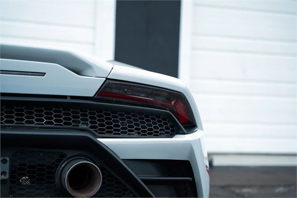 2021 Lamborghini Huracan EVO Spyder LP580-2 in White - exterior photo 13