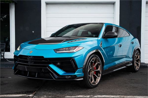 2024 Lamborghini Urus Performante in Blu Uranus - exterior photo 3