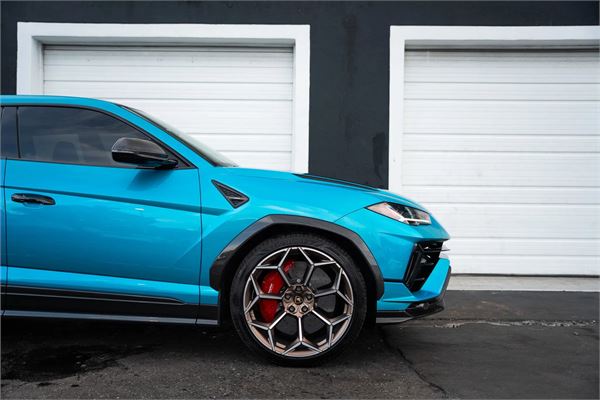 2024 Lamborghini Urus Performante in Blu Uranus - exterior photo 9