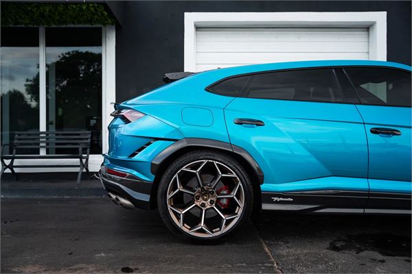 2024 Lamborghini Urus Performante in Blu Uranus - exterior photo 8