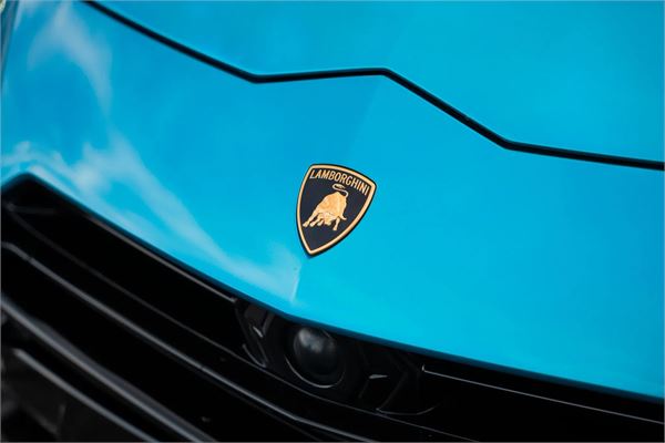 2024 Lamborghini Urus Performante in Blu Uranus - exterior photo 15