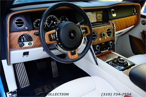 2019 Rolls-Royce Cullinan in Galileo Blue - interior photo 18