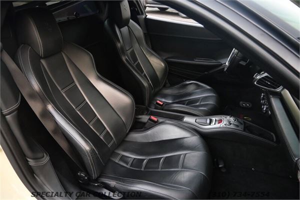 2011 Ferrari 458 Italia Coupe in Bianco Avoria - interior photo 21
