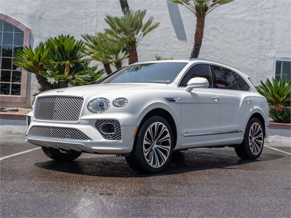 2022 Bentley Bentayga V8 in Glacier White - exterior photo 7