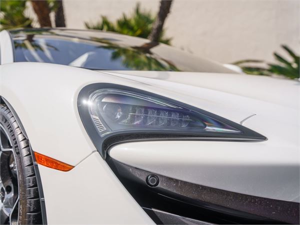 2020 McLaren 600LT in Silica White - exterior photo 6