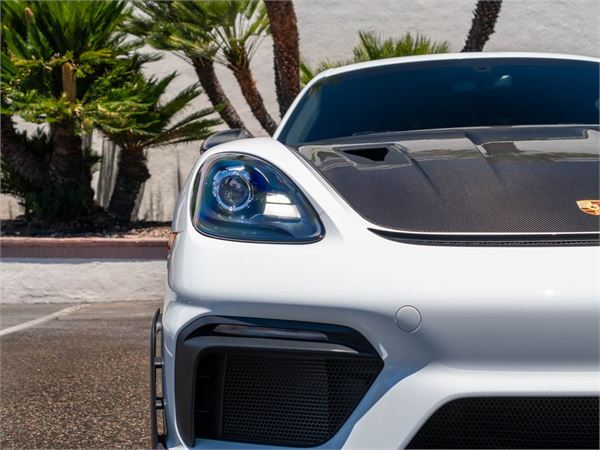 2025 Porsche 718 Cayman GT4 RS Weissach in White - exterior photo 10