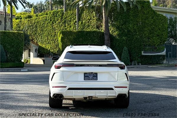 2022 Lamborghini Urus in Bianco Monocerus - exterior photo 6