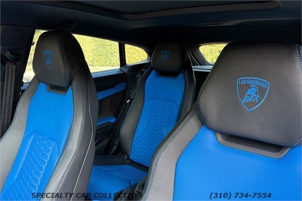 2022 Lamborghini Urus in Bianco Monocerus - interior photo 18