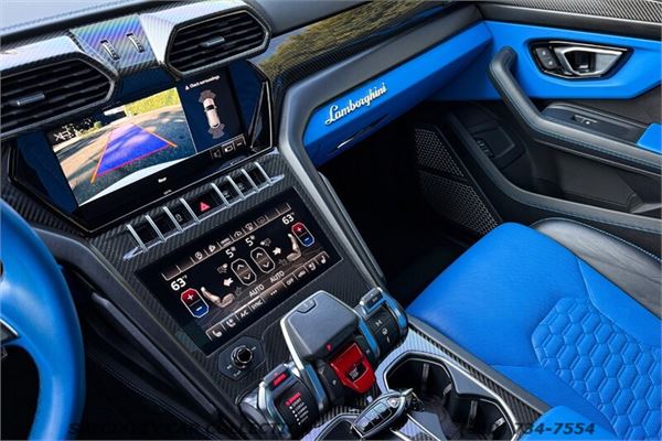 2022 Lamborghini Urus in Bianco Monocerus - interior photo 16