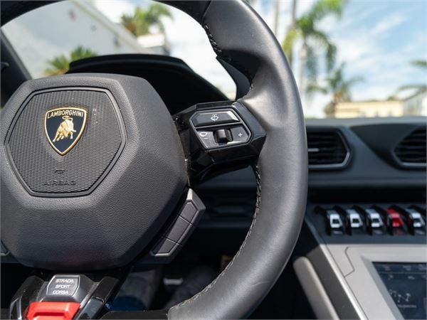 2023 Lamborghini Huracan EVO in Blu Astraeus Metallic - interior photo 23