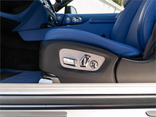 2020 Rolls-Royce Wraith in Black Diamond - interior photo 19