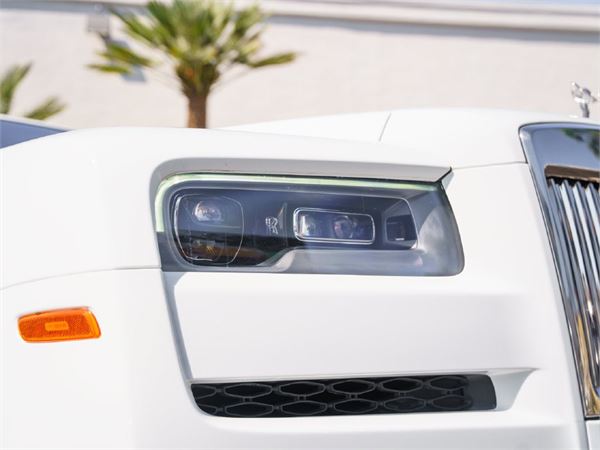 2022 Rolls-Royce Cullinan in Arctic White - exterior photo 13