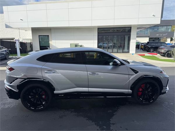2024 Lamborghini Urus  S for sale
