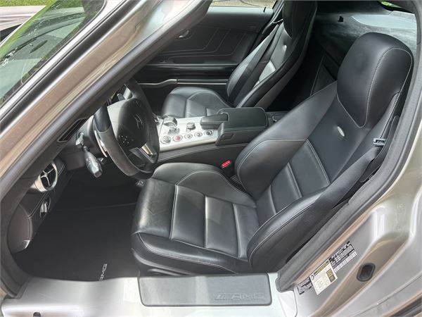 2012 Mercedes-Benz SLS AMG in Iridium Silver Metallic - interior photo 4