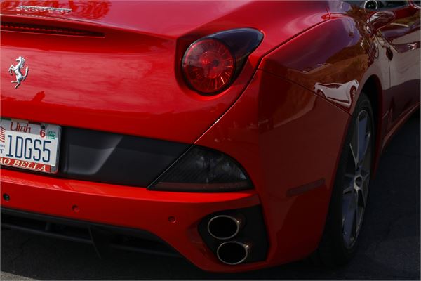 2014 Ferrari California in Rosso Corsa - exterior photo 17