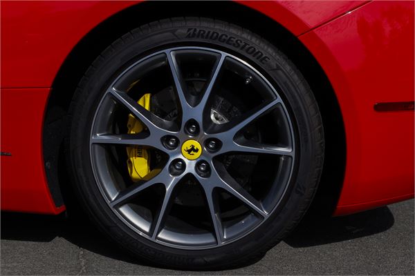2014 Ferrari California in Rosso Corsa - exterior photo 21