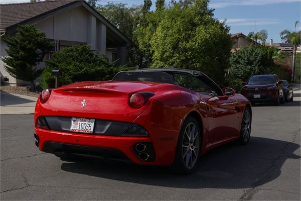 2014 Ferrari California in Rosso Corsa - exterior photo 7