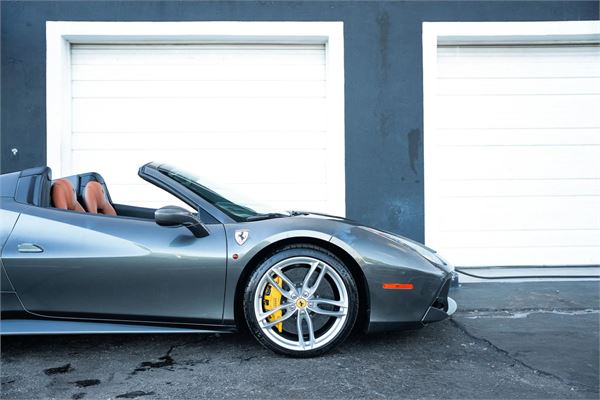 2016 Ferrari 488 Spider in Grigio Silverstone - exterior photo 9
