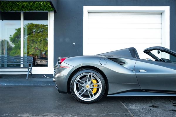 2016 Ferrari 488 Spider in Grigio Silverstone - exterior photo 8