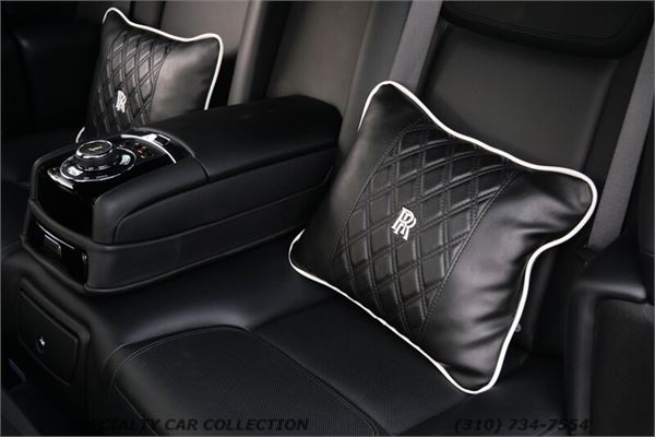 2015 Rolls-Royce Ghost in Diamond Black - interior photo 22