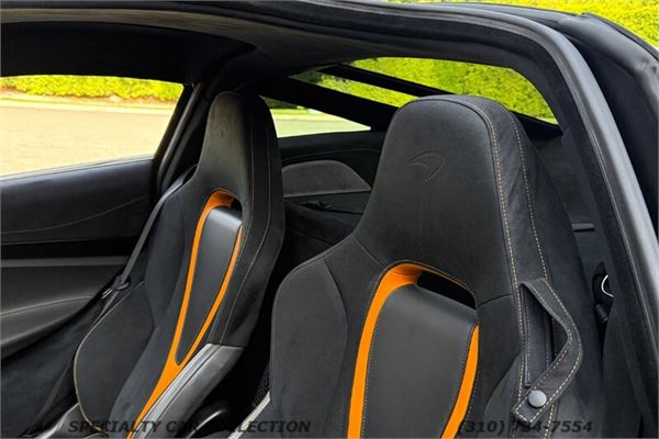 2019 McLaren 720S in Storm Grey - interior photo 22