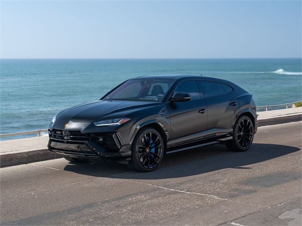 2024 Lamborghini Urus S in Nero Noctis Metallic - exterior photo 2