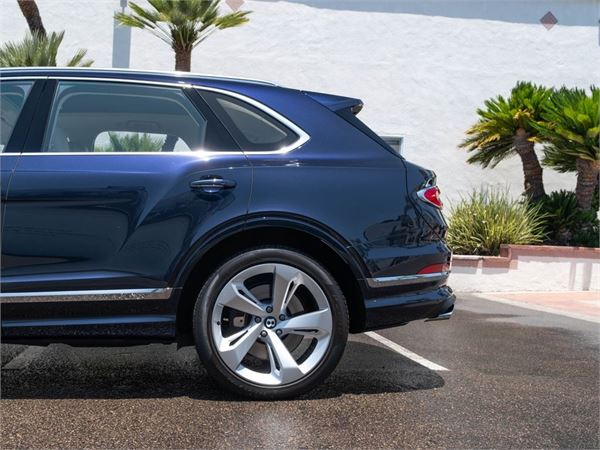 2024 Bentley Bentayga in Dark Sapphire Metallic - exterior photo 8
