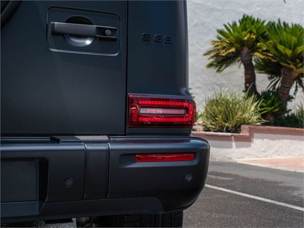 2025 Mercedes-Benz G63 AMG Manufaktur Edition in Manufaktur Night Black - exterior photo 11